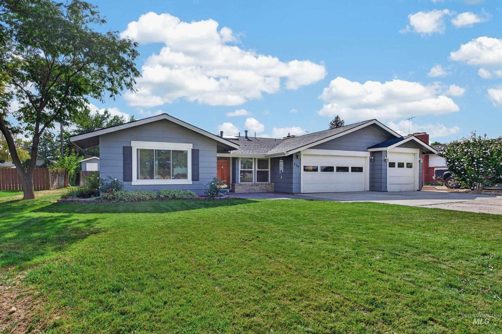 Photo of 539 Lake Lowell Avenue, Nampa, ID 83686 (MLS # 99002978)