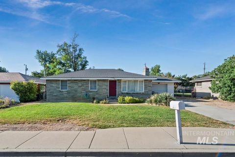 Photo of 5707 W Gage St, Boise, ID 83706 (MLS # 98958809)
