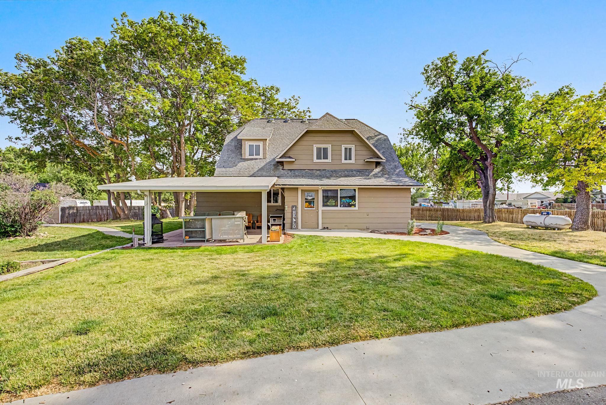 621 S Borchers Lane