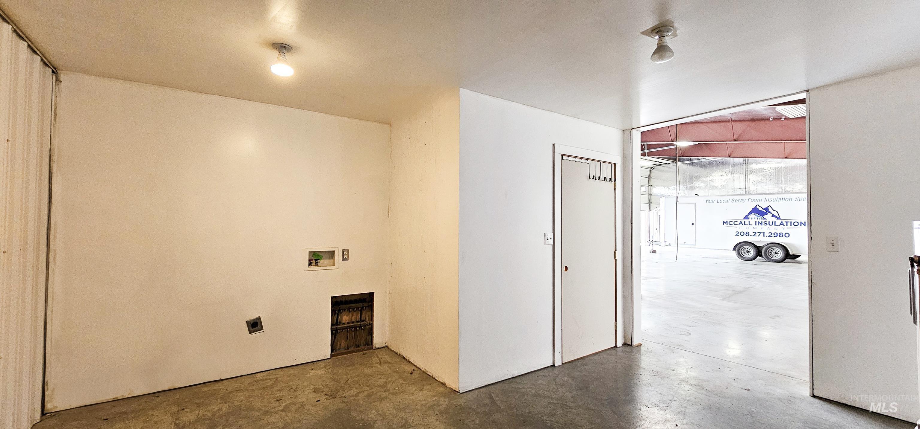 Laundry area featuring washer hookup and electric dryer hookup