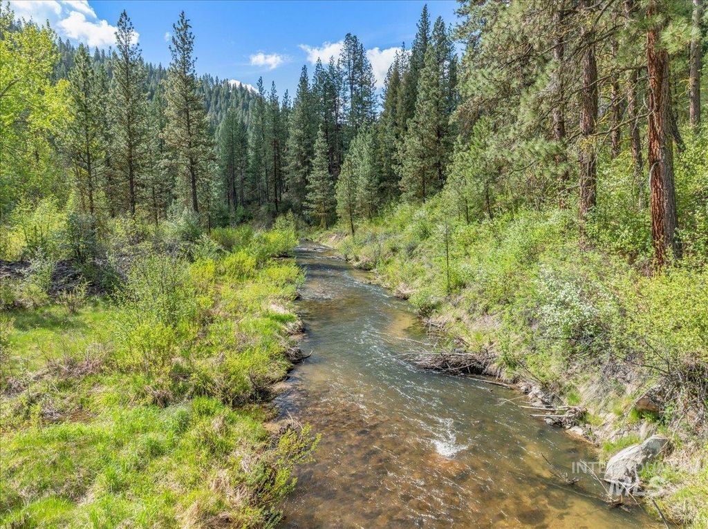 Photo of 3560 Highway 21, Boise, ID 83716 (MLS # 98980354)