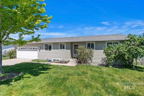 Photo of 10178 W Fox Ridge Dr, Boise, ID 83709 (MLS # 98985068)