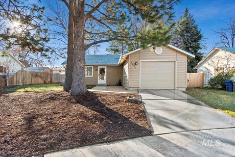 8491 W Holbrook Ct Boise ID 83704