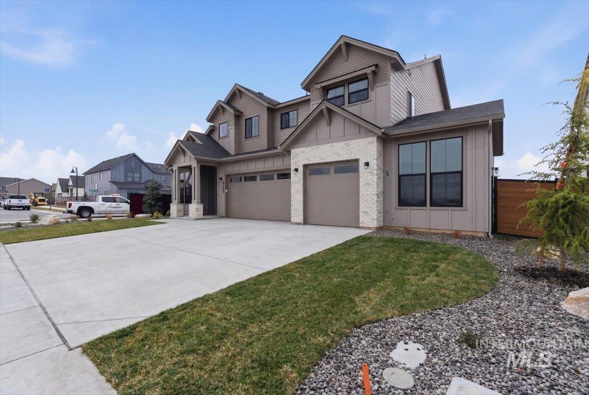 8603 W Happy Day Drive