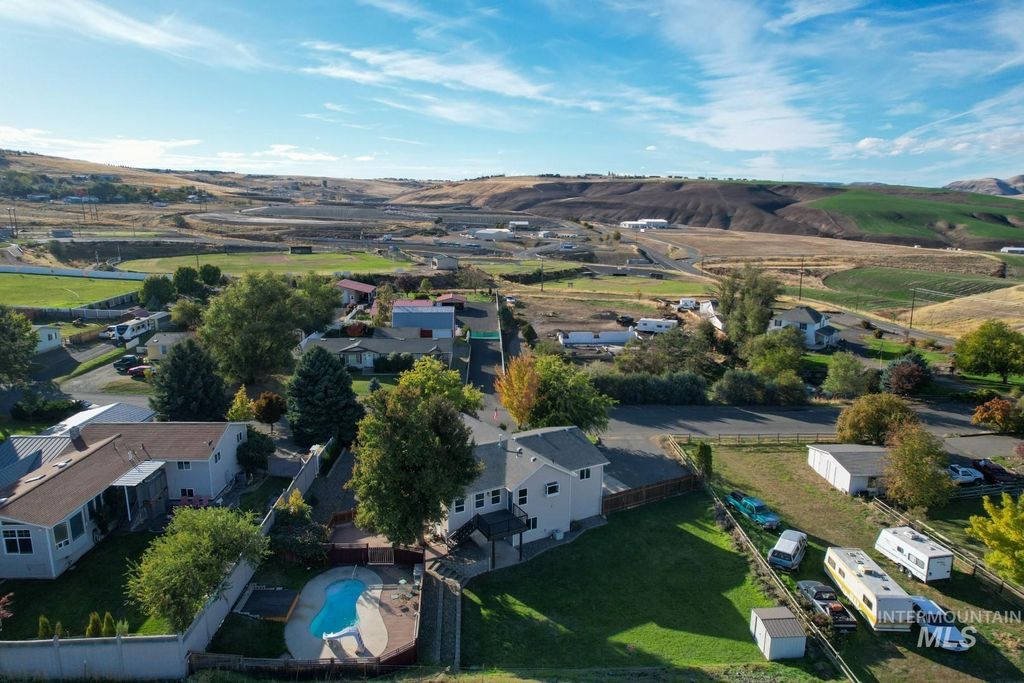 Photo of 2635 27th St, Clarkston, WA 99403 (MLS # 98965322)