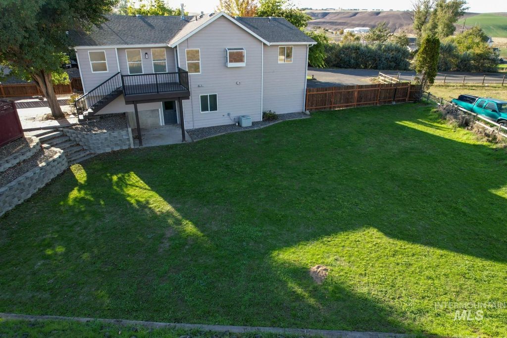 Photo of 2635 27th St, Clarkston, WA 99403 (MLS # 98965322)