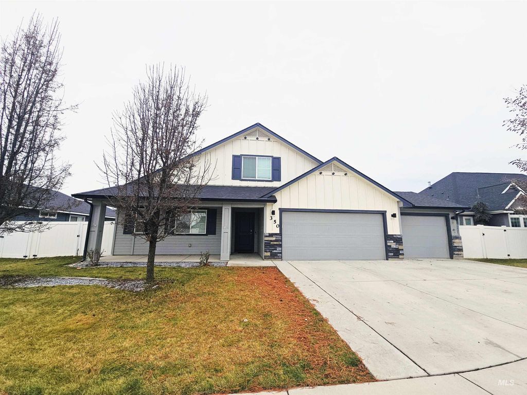 Photo of 350 Syringa Springs Dr, Fruitland, ID 83619 (MLS # 98971541)