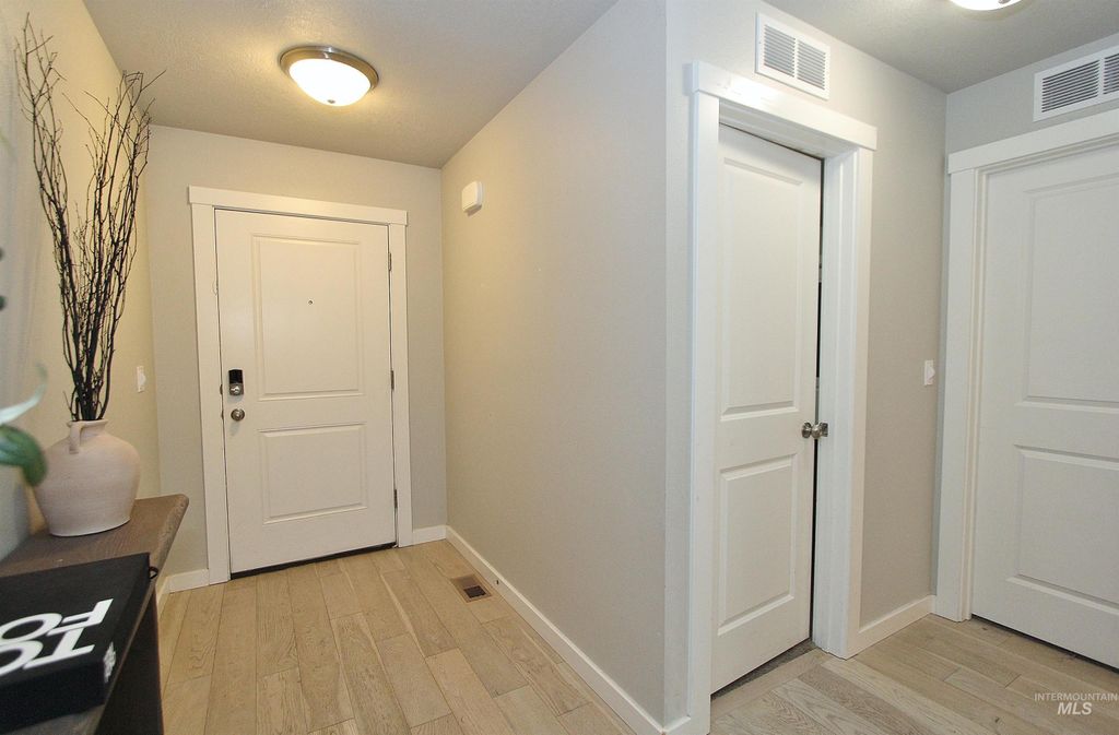 Photo of 350 Syringa Springs Dr, Fruitland, ID 83619 (MLS # 98971541)