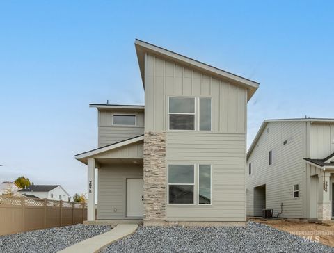 Photo of 6686 W Redwood Creek Dr, Meridian, ID 83646 (MLS # 98979234)