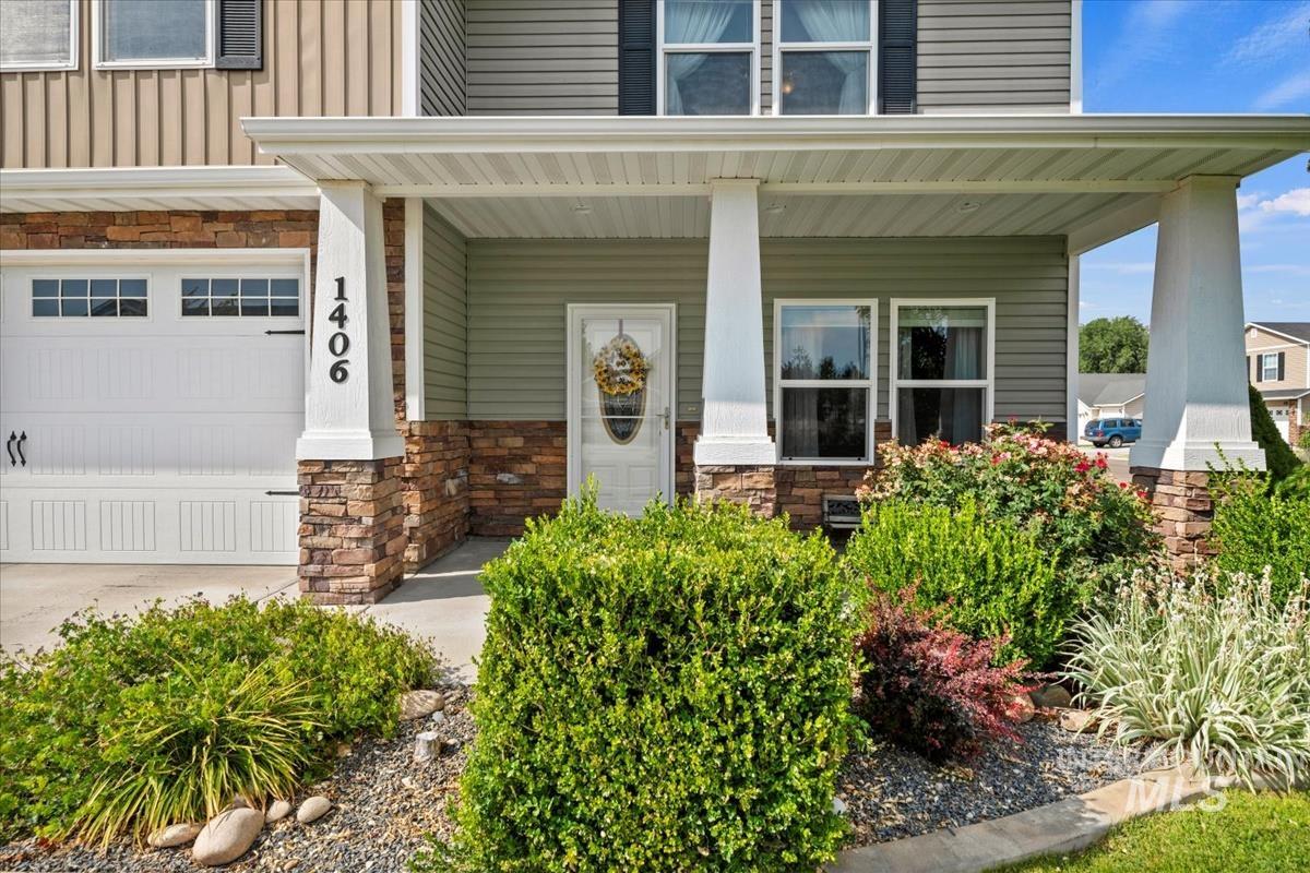 1406 W Crystal Falls Ave