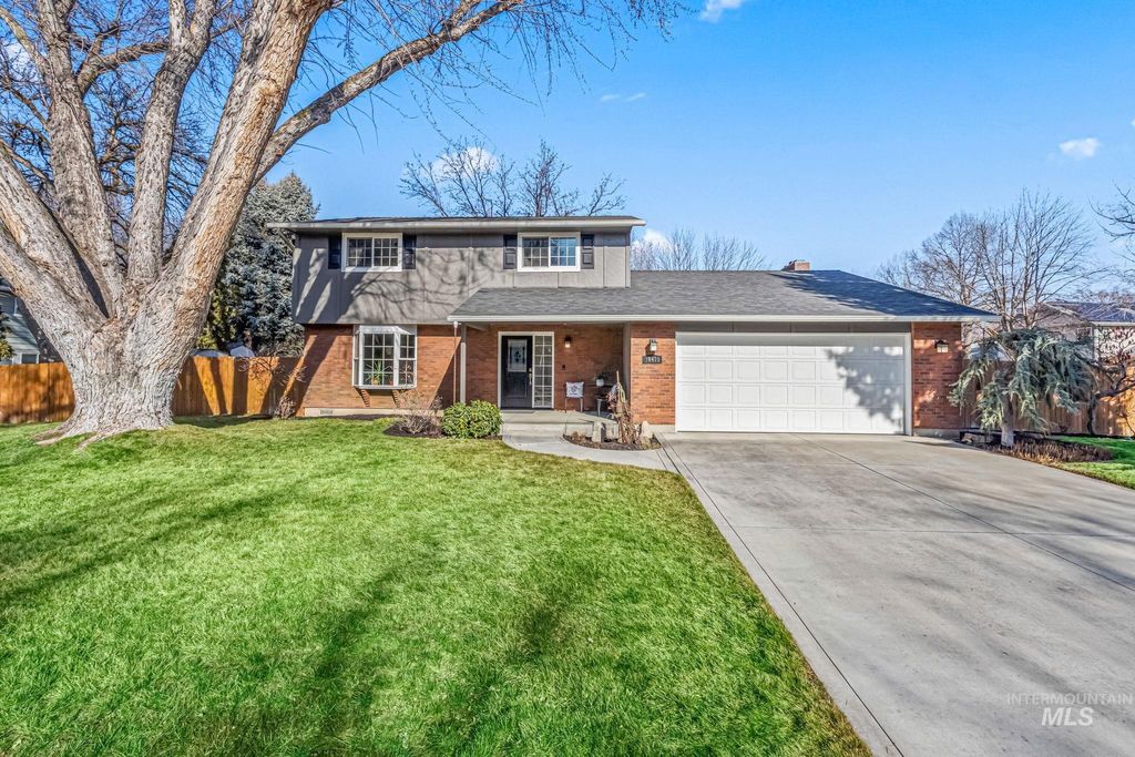 Photo of 10470 Shadybrook Dr, Boise, ID 83704 (MLS # 98973868)