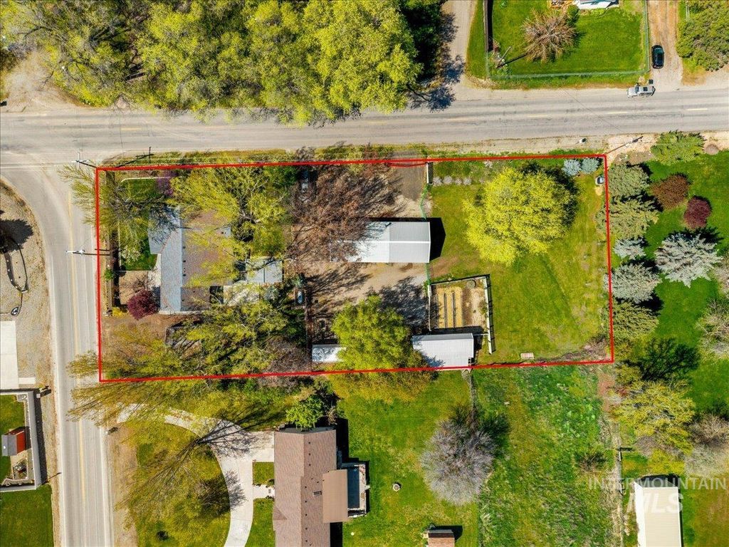 Photo of 3002 Frozen Dog Rd, Emmett, ID 83617 (MLS # 98980948)