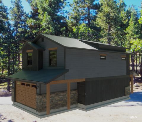 12 North Creek Way Cascade ID 83611