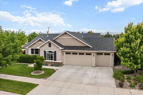 Photo of 2074 N Foudy Ave, Eagle, ID 83616 (MLS # 98989036)