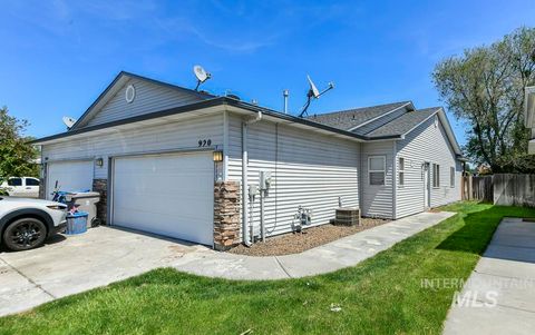 Photo of 920 S Diamond St, Nampa, ID 83686 (MLS # 98985635)