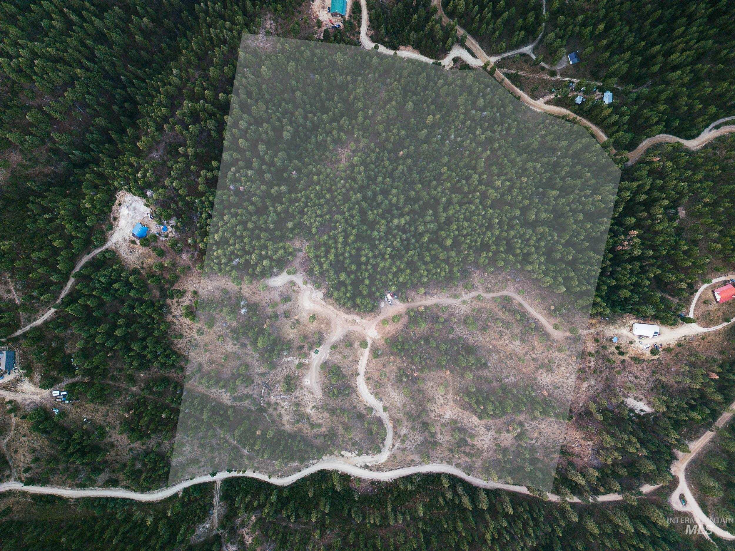 Aerial map of property and surrounding area