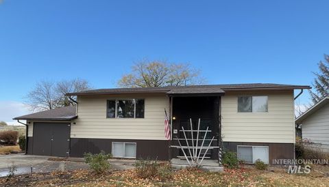 Photo of 501 South Edith Street, Shoshone, ID 83352 (MLS # 98963579)