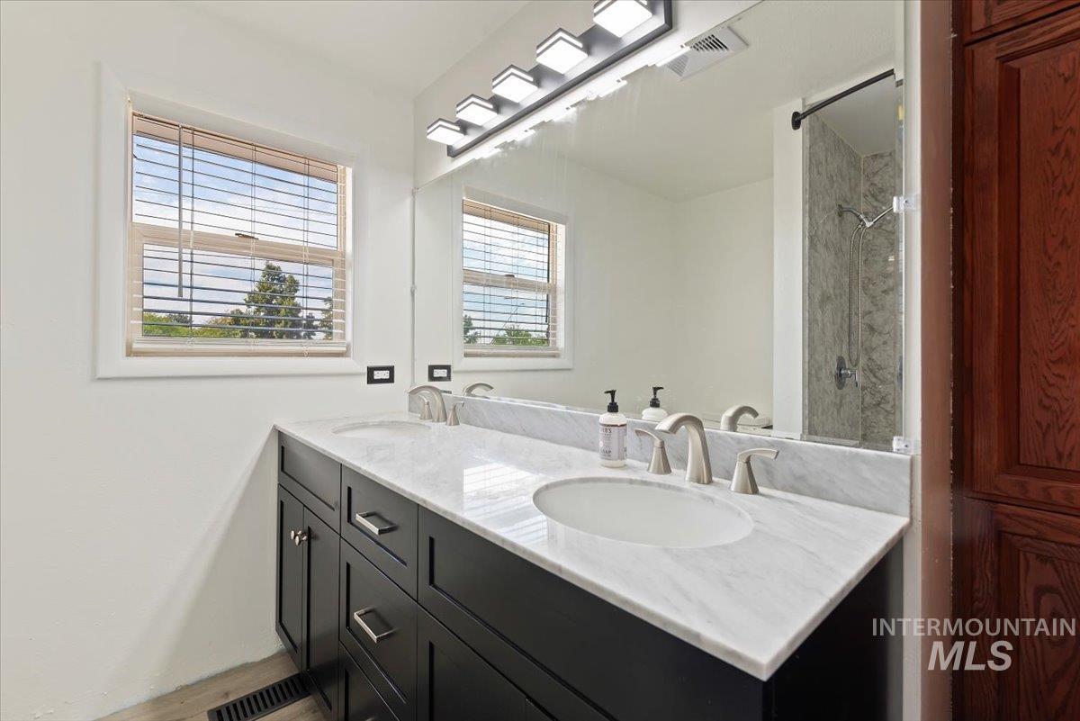 Remolded bathroom w/tile shower