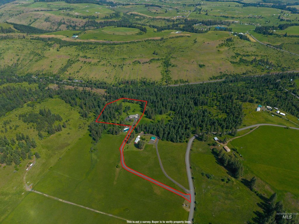 Photo of 743 Creek RD, Clearwater, ID 83552 (MLS # 98988909)