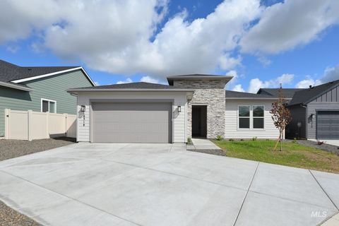 Photo of 821 Friar Plum St, Middleton, ID 83644 (MLS # 98984633)