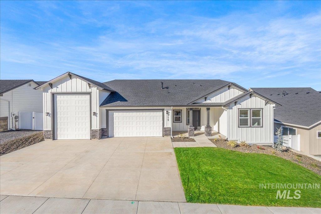 Photo of 775 Pinehurst St, Payette, ID 83661 (MLS # 98962351)