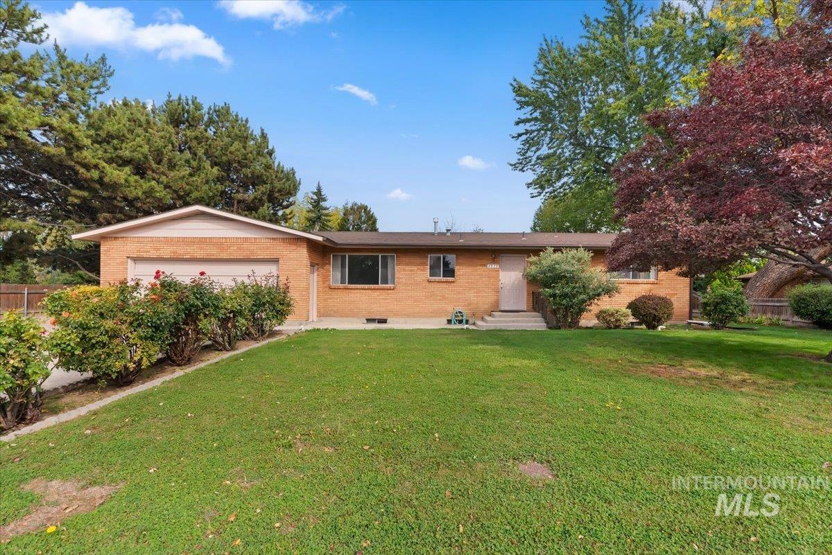 4828 W Kootenai Street