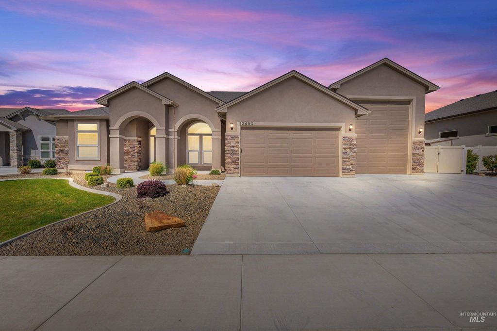 Photo of 12480 W Superior St, Star, ID 83669 (MLS # 98981281)