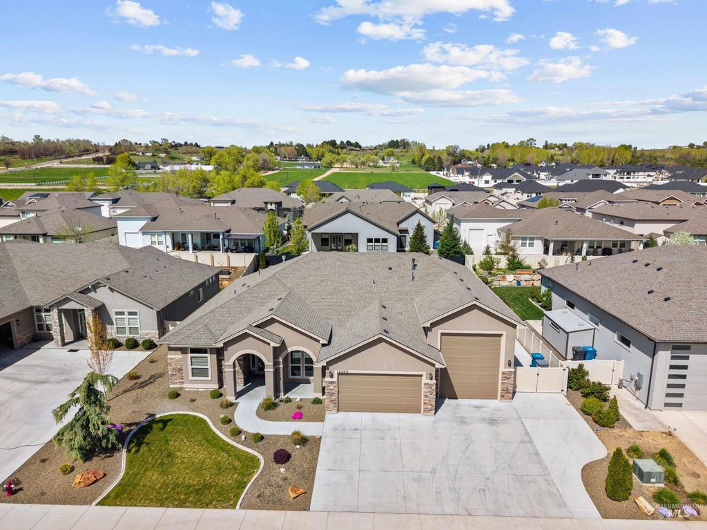 Photo of 12480 W Superior St, Star, ID 83669 (MLS # 98981281)