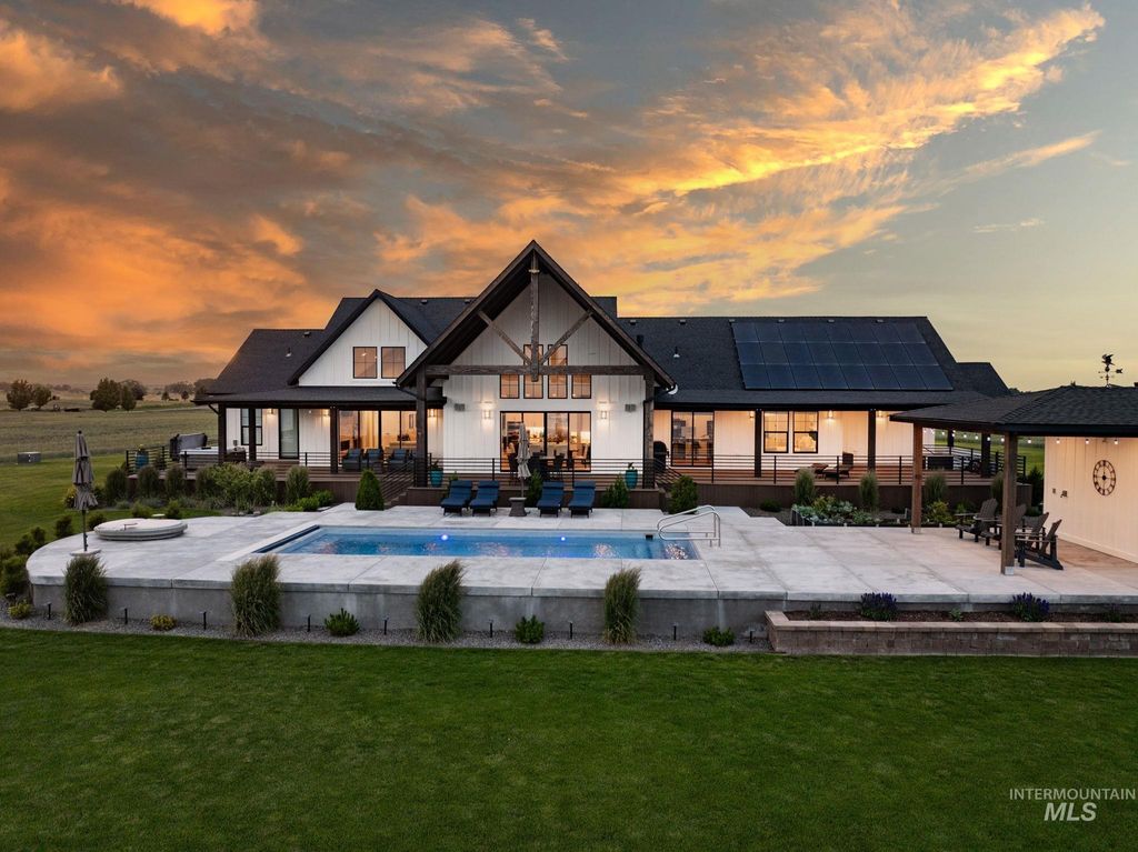 Photo of 281 Lakeshore Dr, American Falls, ID 83211 (MLS # 98980608)