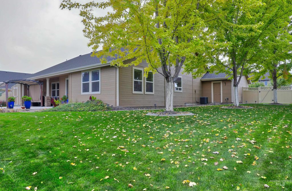 Photo of 14162 Silver Lining Dr, Caldwell, ID 83607 (MLS # 98963359)