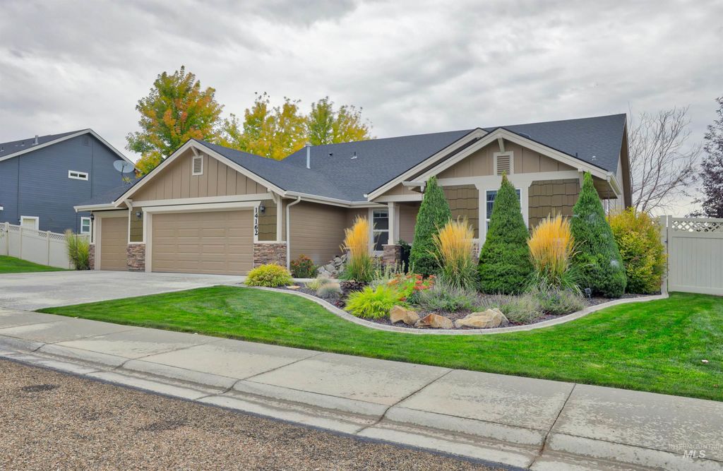Photo of 14162 Silver Lining Dr, Caldwell, ID 83607 (MLS # 98963359)