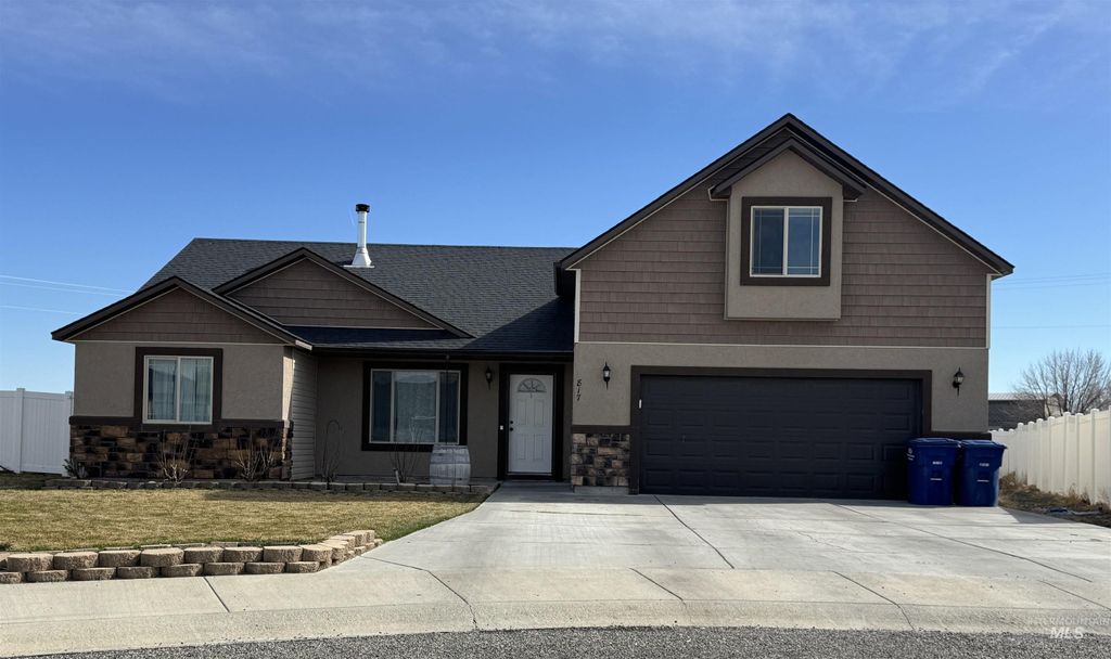 Photo of 817 Owl Court, Jerome, ID 83338 (MLS # 98977476)