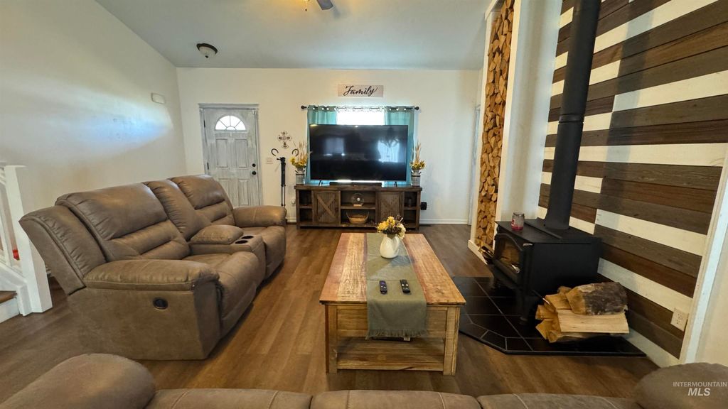 Photo of 817 Owl Court, Jerome, ID 83338 (MLS # 98977476)