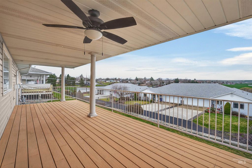 Photo of 3524 10th Street, Lewiston, ID 83501 (MLS # 98975218)