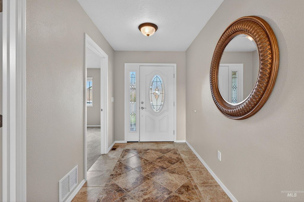 Photo of 3524 10th Street, Lewiston, ID 83501 (MLS # 98975218)