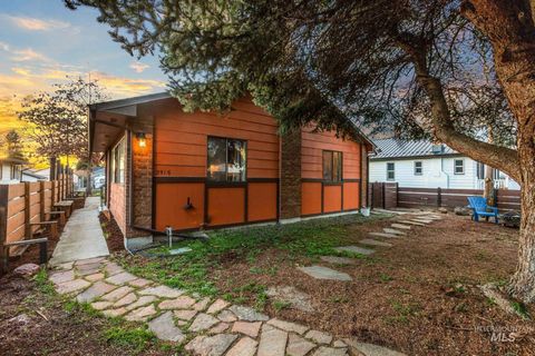 Photo of 2315 N 23rd St, Boise, ID 83702 (MLS # 98983038)