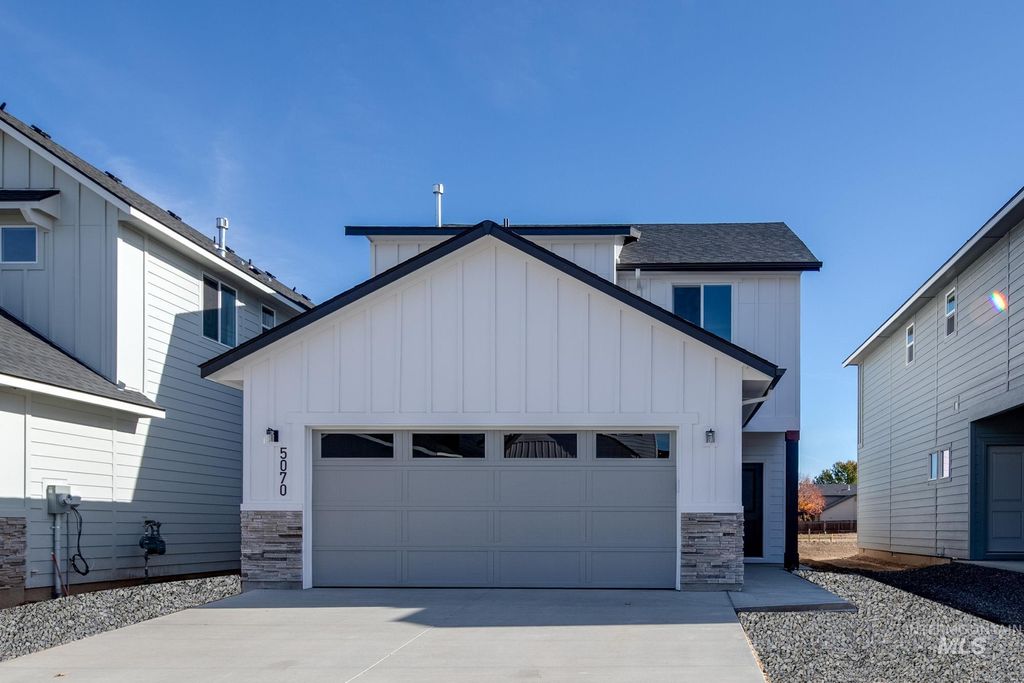 Photo of 19598 Snowyside Way, Caldwell, ID 83605 (MLS # 98974837)