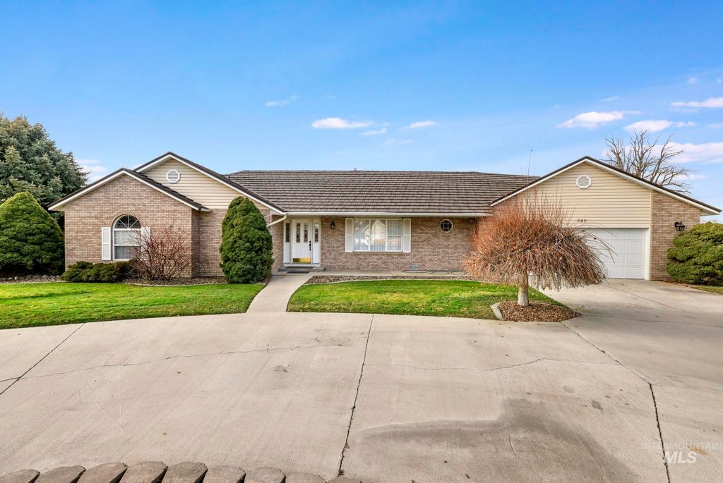 Photo of 360 E Main St, Hagerman, ID 83332 (MLS # 98970603)