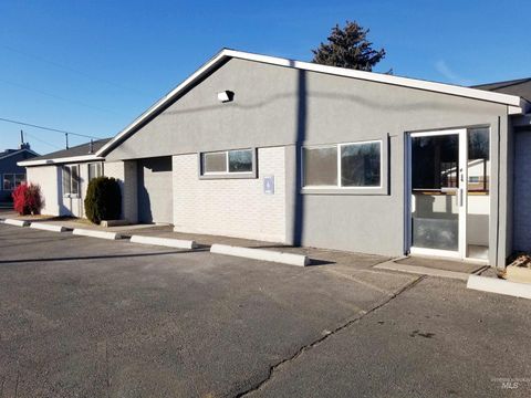 Photo of 1615 Addison Ave E Ave, Twin Falls, ID 83301 (MLS # 98969760)