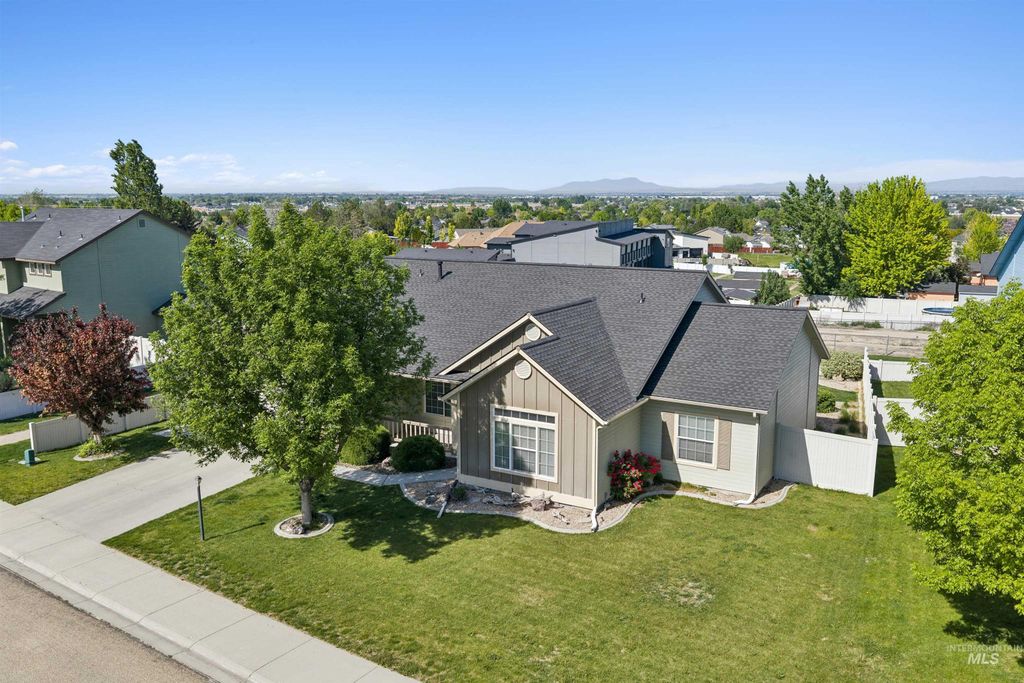 Photo of 16376 Dietz Way, Caldwell, ID 83607 (MLS # 98985717)