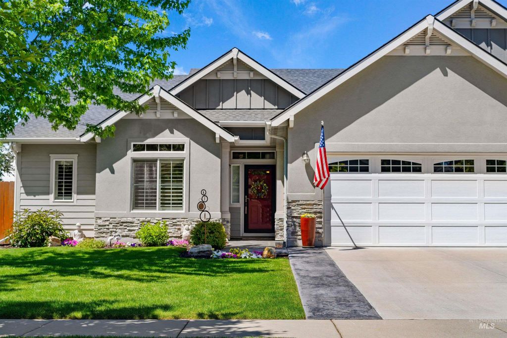 Photo of 2668 E Mariposa Drive, Eagle, ID 83616 (MLS # 98990726)