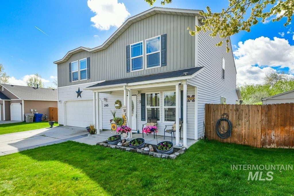Photo of 245 E Murtaugh Lake Drive, Middleton, ID 83644 (MLS # 99003347)