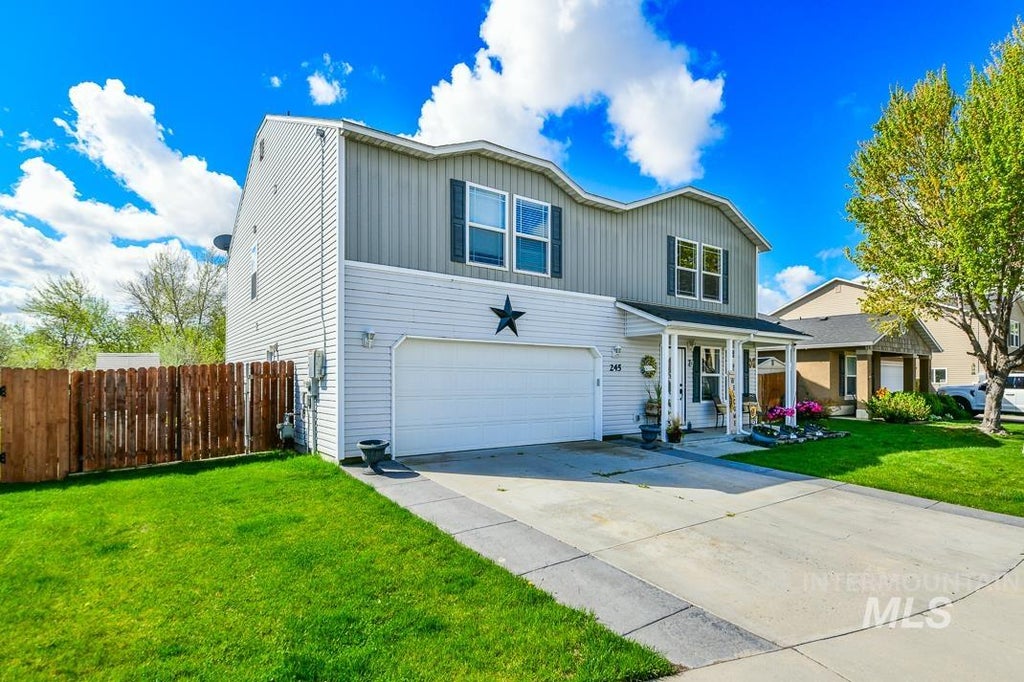 Photo of 245 E Murtaugh Lake Drive, Middleton, ID 83644 (MLS # 99003347)