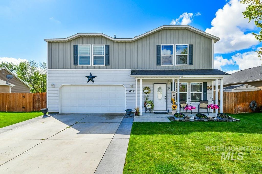 Photo of 245 E Murtaugh Lake Drive, Middleton, ID 83644 (MLS # 99003347)