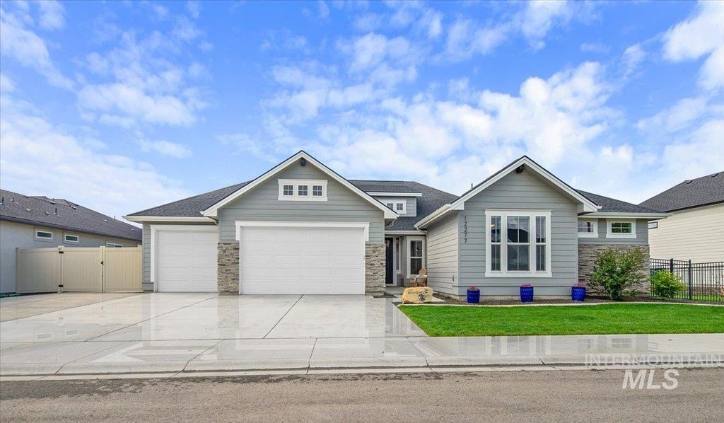 Photo of 12277 W Cobalt Lake Dr, Star, ID 83669 (MLS # 98982518)