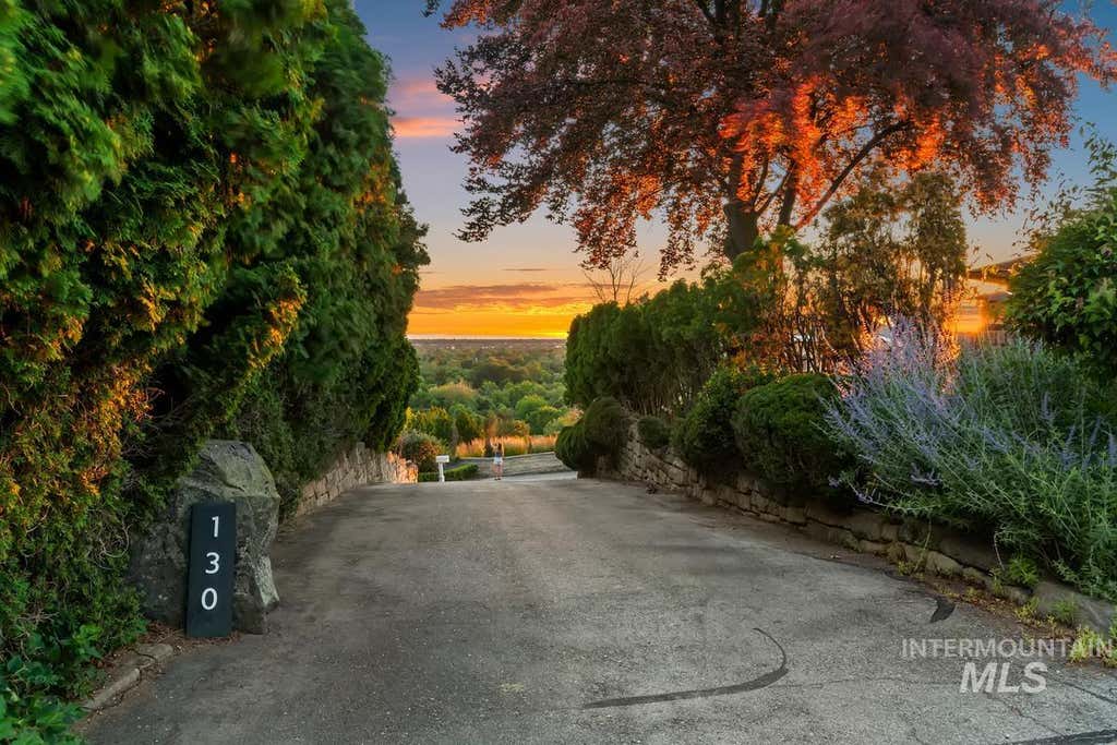 Photo of 130 W Horizon Drive, Boise, ID 83702 (MLS # 98990714)