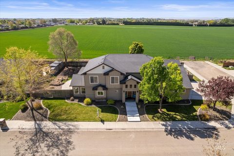 Photo of 5375 W Ridgeside St, Meridian, ID 83646 (MLS # 98982268)