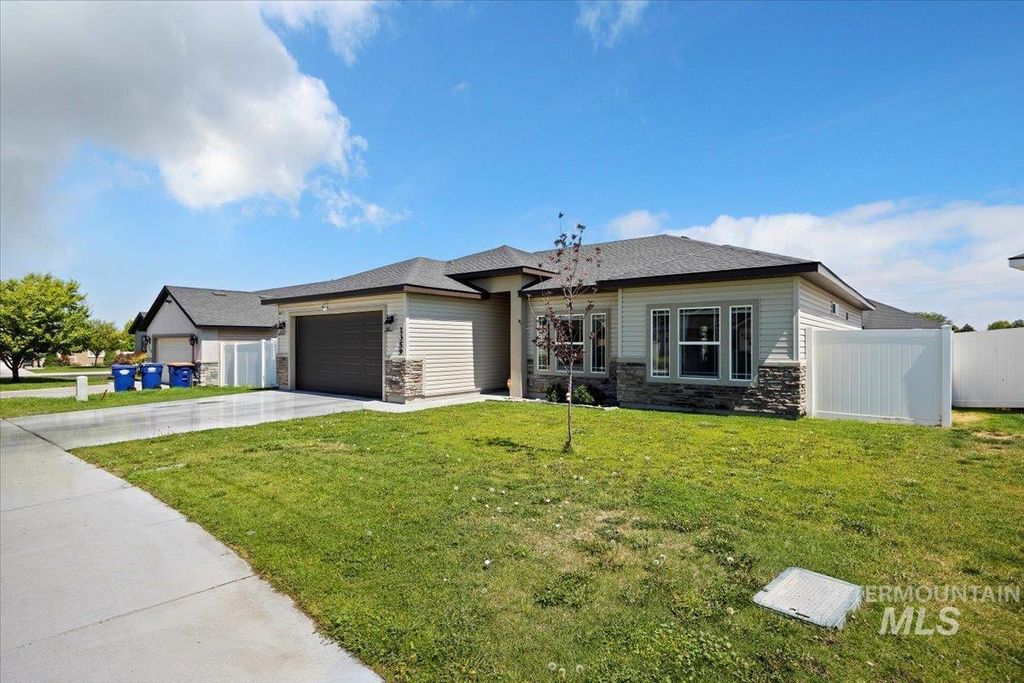 Photo of 1359 Blue Grouse Way, Twin Falls, ID 83301 (MLS # 98964226)
