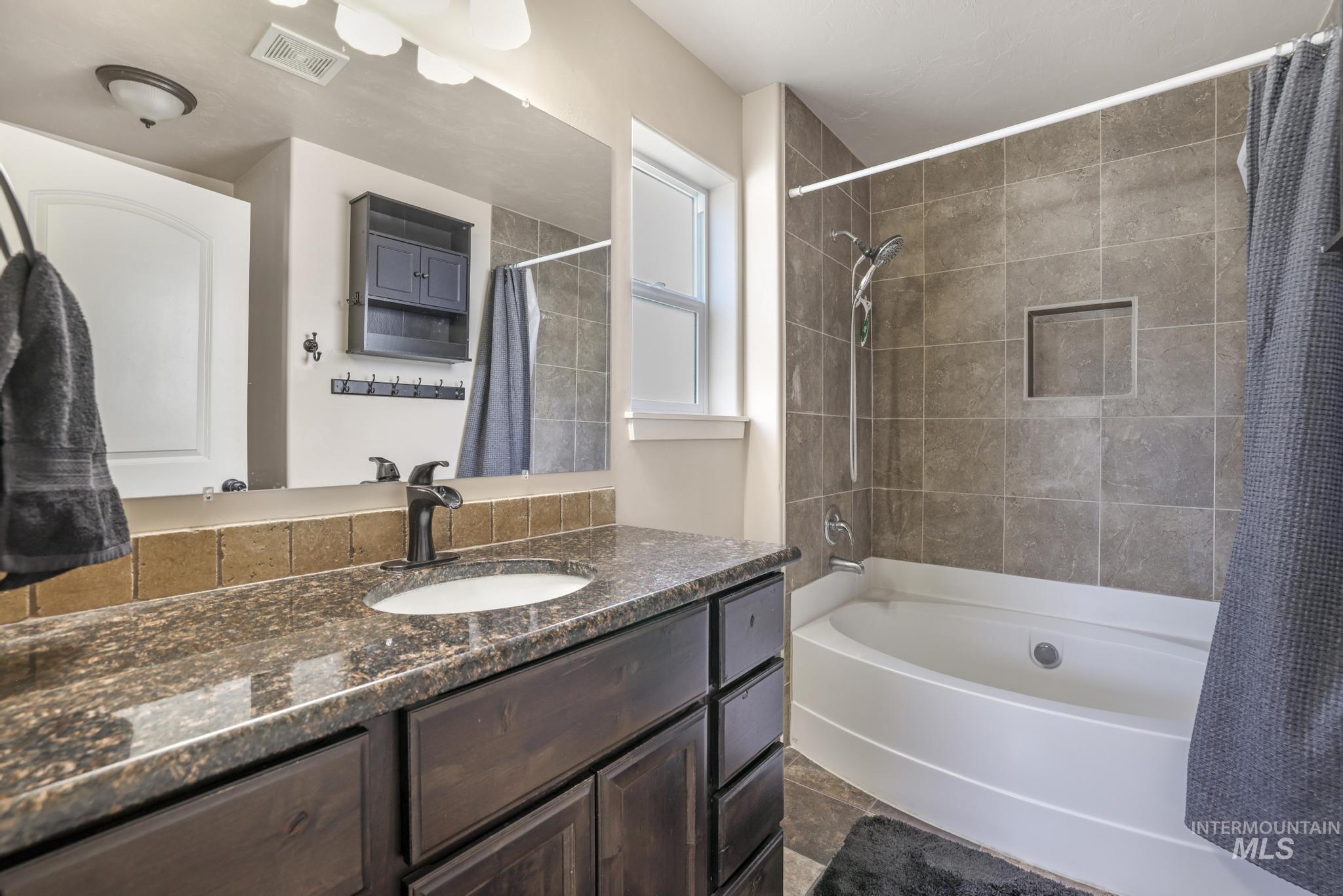 Jerome, Idaho 83338, United States, 3 Bedrooms Bedrooms, ,3 BathroomsBathrooms,Residential,Active,31578