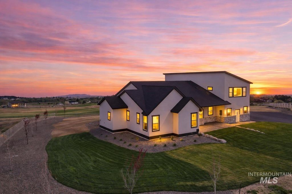 Photo of 9264 Basin Kid Ct, Middleton, ID 83644 (MLS # 98972349)